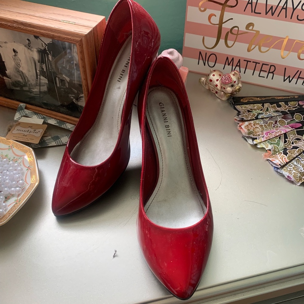 Gianni Bini red high heels
